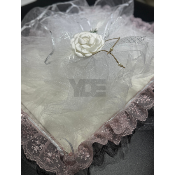 Tüllü çeyiz bohçası – Özel dikim, işlemeli zarif tasarım