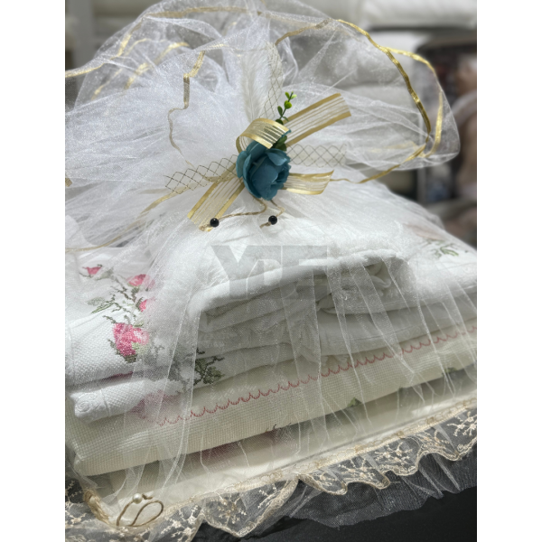 Tüllü çeyiz bohçası – Özel dikim, işlemeli zarif tasarım