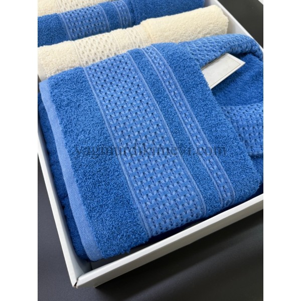  Lüks Aile Bornoz Seti – 2 Bornoz, 2 Büyük Havlu, 2 Baş Havlu, 2 Özel Banyo Sabunu