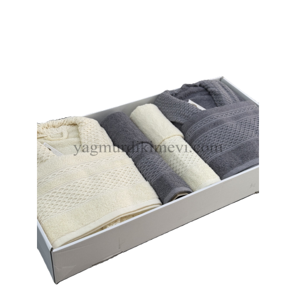  Lüks Aile Bornoz Seti – 2 Bornoz, 2 Büyük Havlu, 2 Baş Havlu, 2 Özel Banyo Sabunu