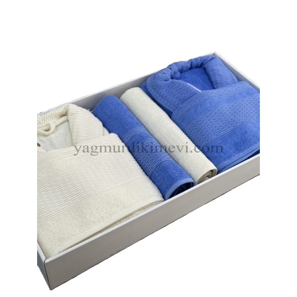  Lüks Aile Bornoz Seti – 2 Bornoz, 2 Büyük Havlu, 2 Baş Havlu, 2 Özel Banyo Sabunu