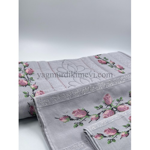 Kanaviçe İşlemeli Seccade Takımı (3’lü Set)